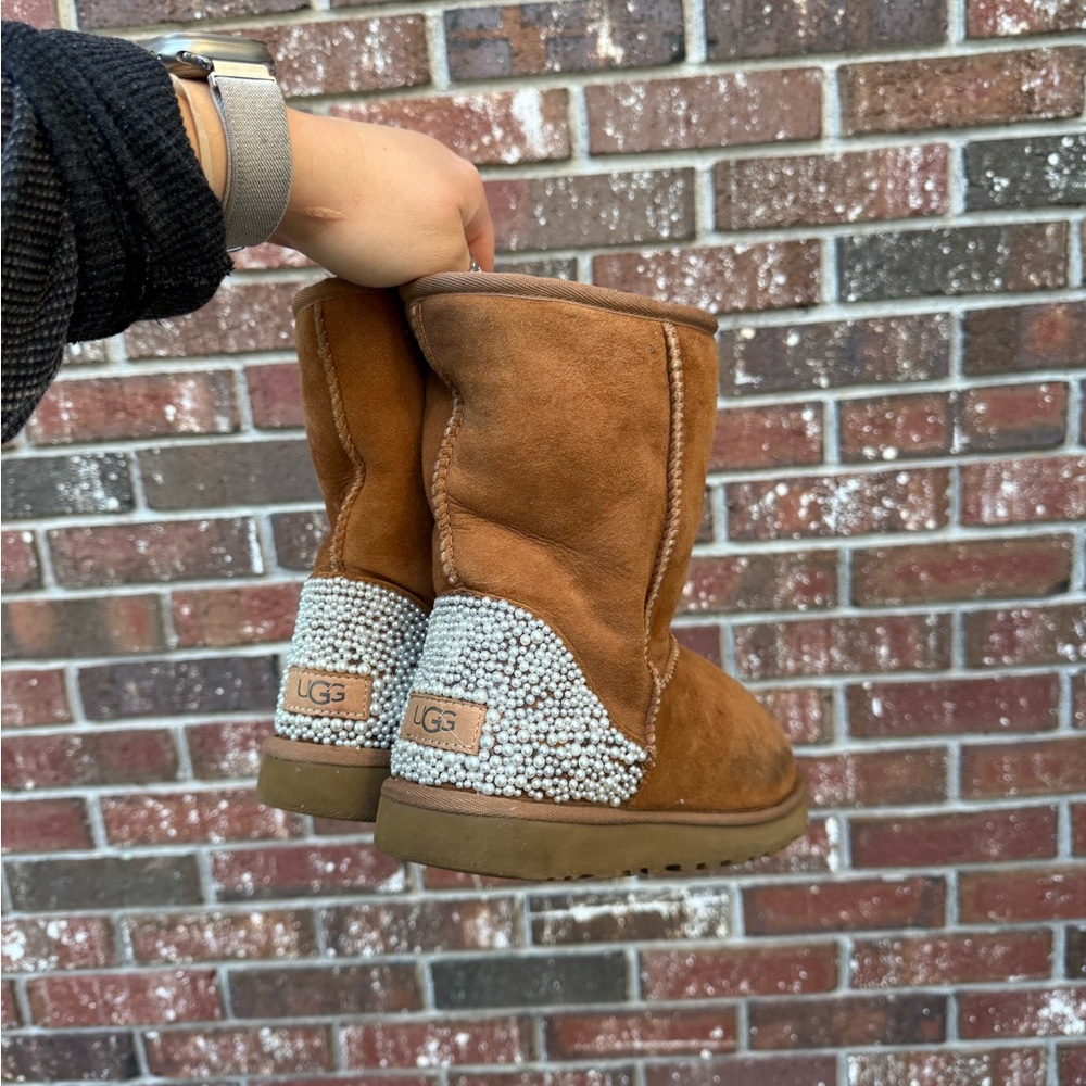 UGG chestnut with dazzle Women's Winter Boots size 9